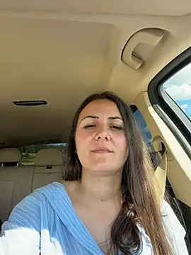 BrunetteNymph Chat XXX live