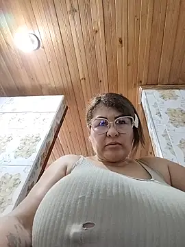 AlexxiaaMat Chat XXX in diretta