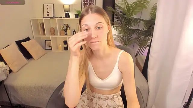 LauraPurr Live XXX-Chat