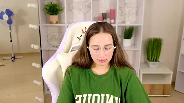 NadinnL: онлайн-секс-чат