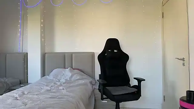 PrincesSsLilu Chat XXX in diretta