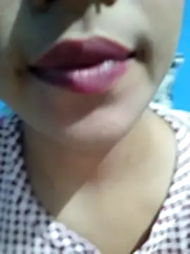 Anki-doll Chat XXX in diretta