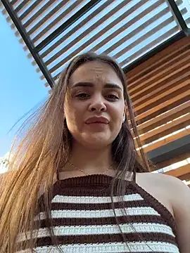 צ'אט XXX בשידור חי של KristiRich