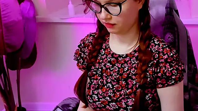 Chat +18 de CarolGiggly ao vivo