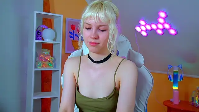 Živý XXX chat HannahHollis