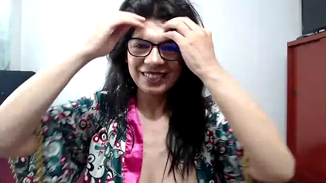 abrilsex23 Adlı Modelin Canlı XXX Sohbeti