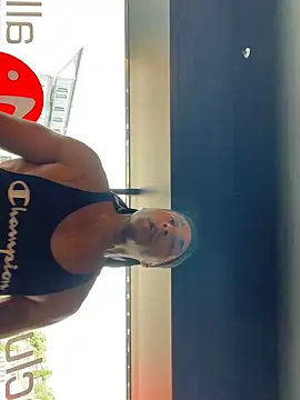 Chat +18 de Mohdollmen ao vivo