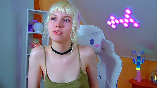 Chat XXX en directo de HannahHollis