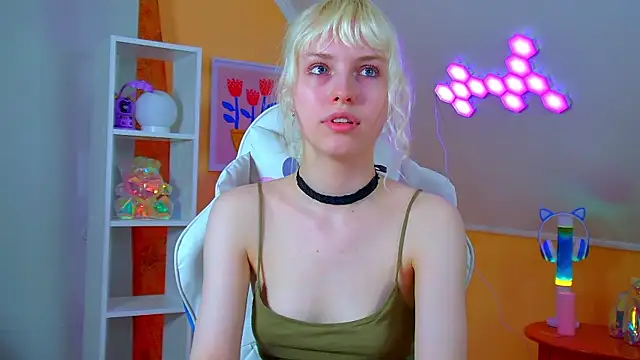 HannahHollis: онлайн-секс-чат