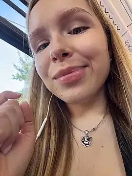 Liza_risky Adlı Modelin Canlı XXX Sohbeti
