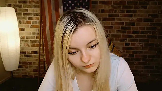 Chat XXX en directo de Angela_Bunny