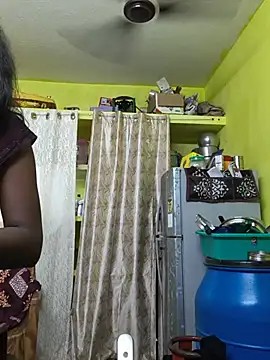 Honey_rosetamil Chat XXX in diretta