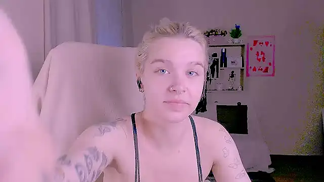 Chat XXX en directo de Hot_Blonda