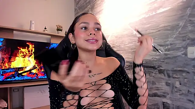Chat +18 de CarolineFyre ao vivo