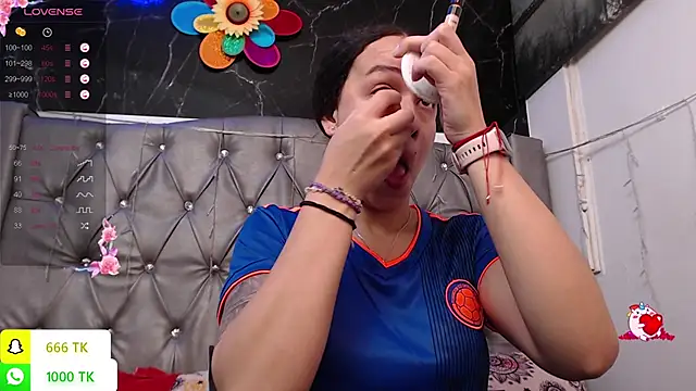 Chat +18 de LAILAGUMMY ao vivo