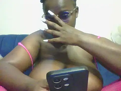 Busty_Bambii254 Obrolan Langsung XXX