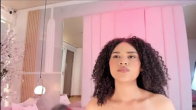 Lilithadams1 élő XXX-chatje