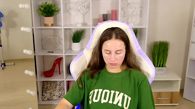 XXX chat uživo modela NadinnL