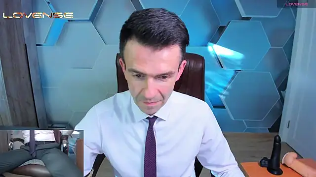 Онлайн чат XXX SteveTiger