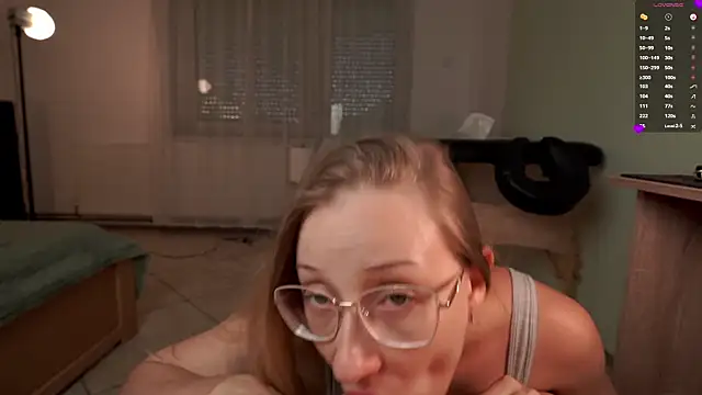 foxeslovefoxes' Live XXX Chat