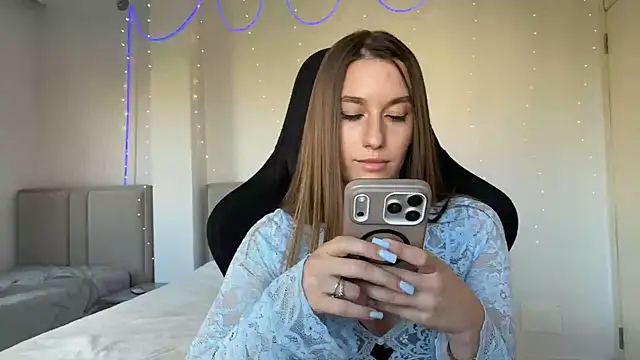 PrincesSsLilu's Live XXX Chat