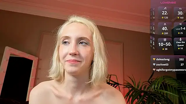 Elen__Moore Chat XXX in diretta