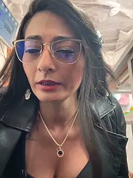IsabellaMariet Adlı Modelin Canlı XXX Sohbeti