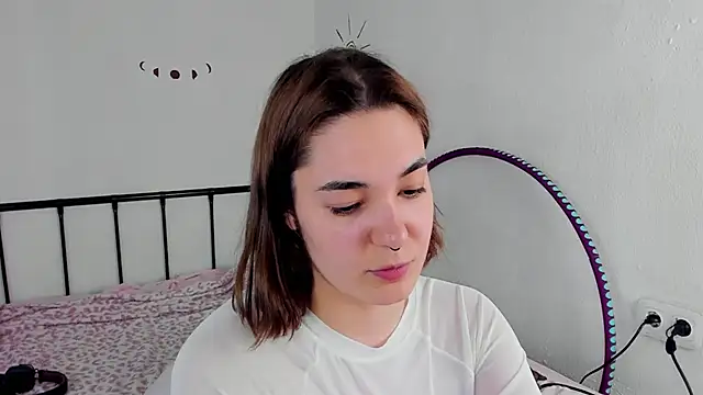 دردشة LiyaFly الجنسية المباشرة