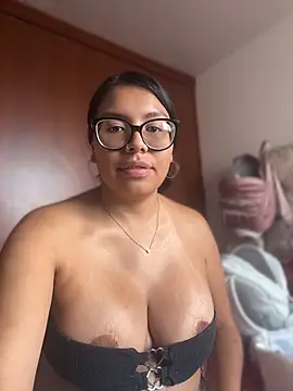Chat +18 de Iam-sophia27 ao vivo
