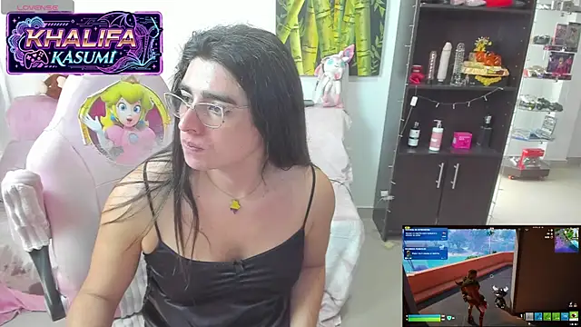 צ'אט XXX בשידור חי של Khalifa_Gold
