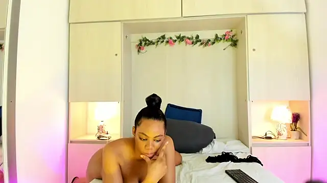 KendallRosse1 Adlı Modelin Canlı XXX Sohbeti