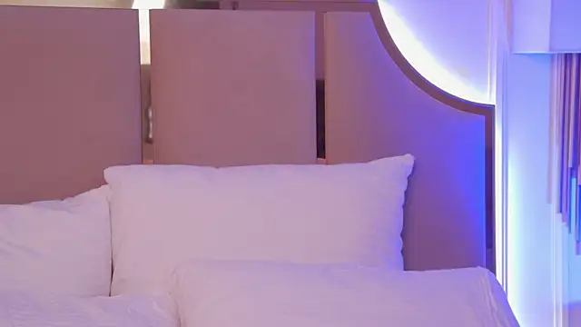 دردشة ArianaMell الجنسية المباشرة