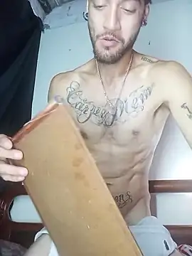 Thiago_Monteiro Chat XXX in diretta