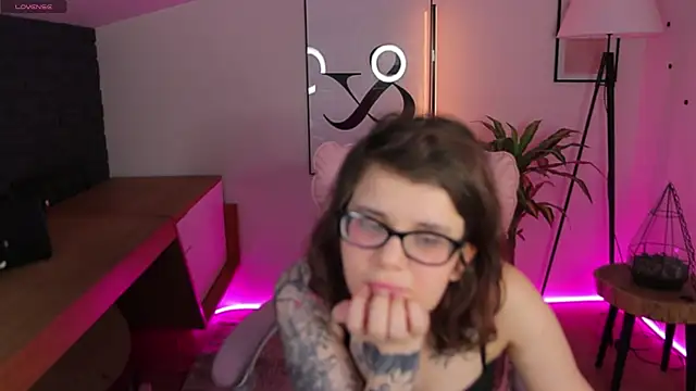 Ariell_Mini – Naživo XXX chat