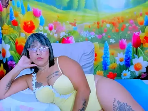 indianroxy Live XXX-chat
