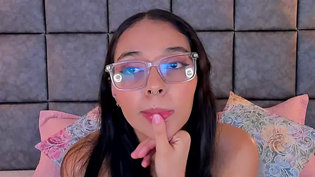 Roseaurora's Live XXX Chat