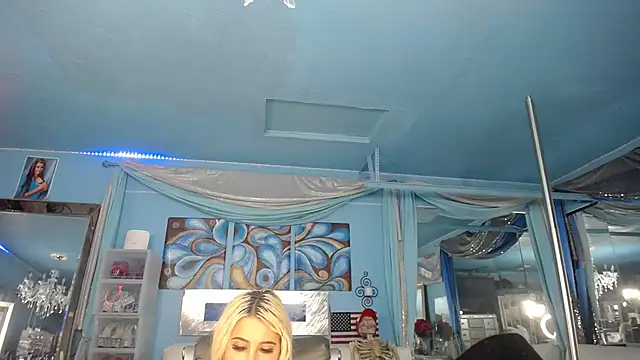 Онлайн чат XXX ADRIANNA_FOX