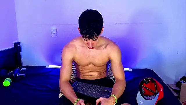Luke_Muscle Live XXX-Chat