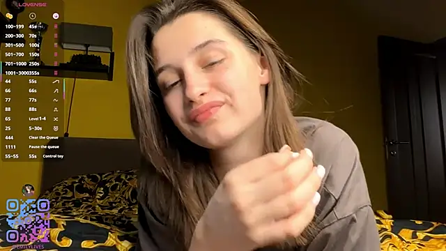 Živý XXX chat DarlineBrustera