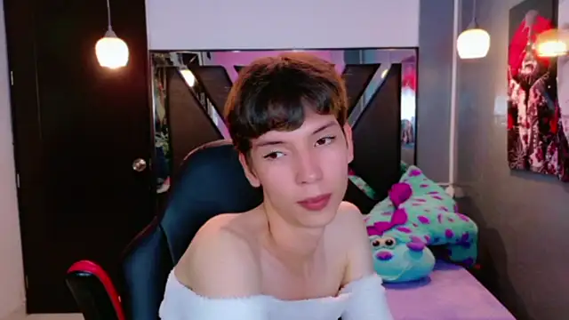 Stefany_PiInk élő XXX-chatje