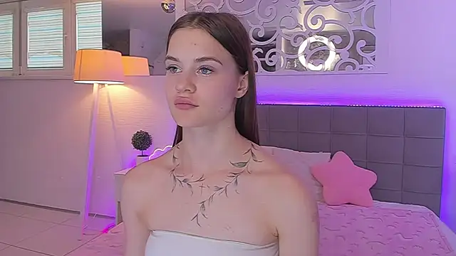 LuisaClover 라이브 XXX 채팅