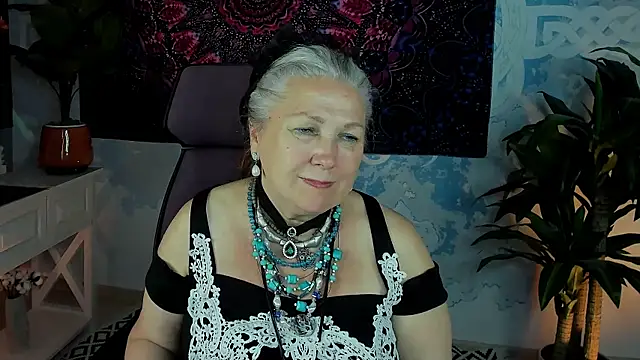 LilaMaharani live XXX chat