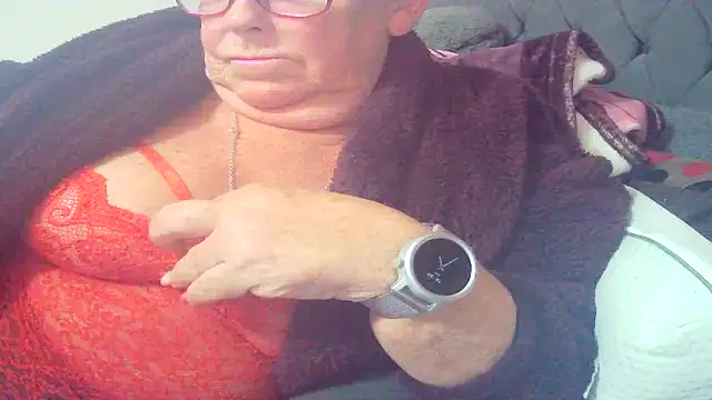 Chatroom XXX en direct de Playful_MILF_Demi