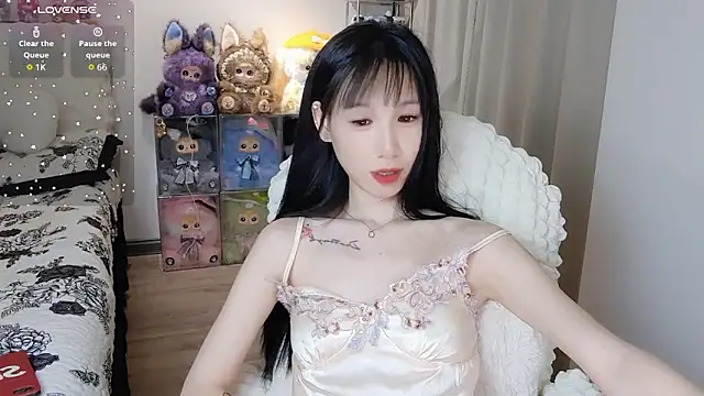 M-OTT_ Adlı Modelin Canlı XXX Sohbeti