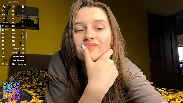 DarlineBrustera's Live XXX Chat