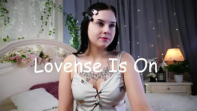 MelaineCore élő XXX-chatje