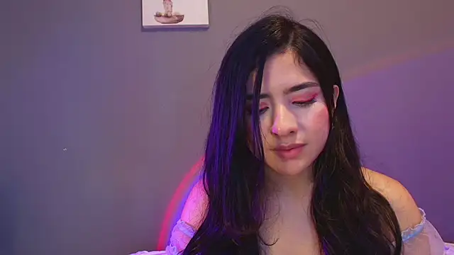 Онлайн чат XXX adara_johnson__