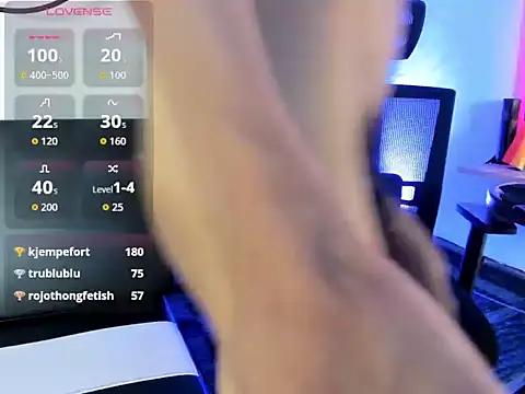 Chat XXX en directo de anddy_hugecock