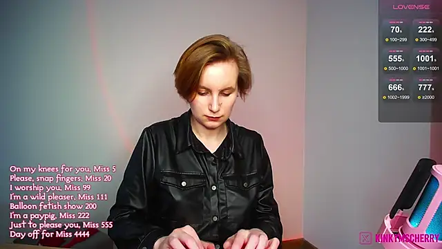 Chatroom XXX en direct de KinkyMissCherry