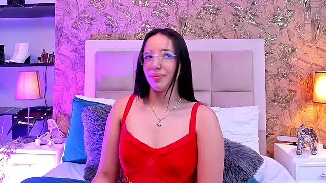 ValkyriaSteel Adlı Modelin Canlı XXX Sohbeti